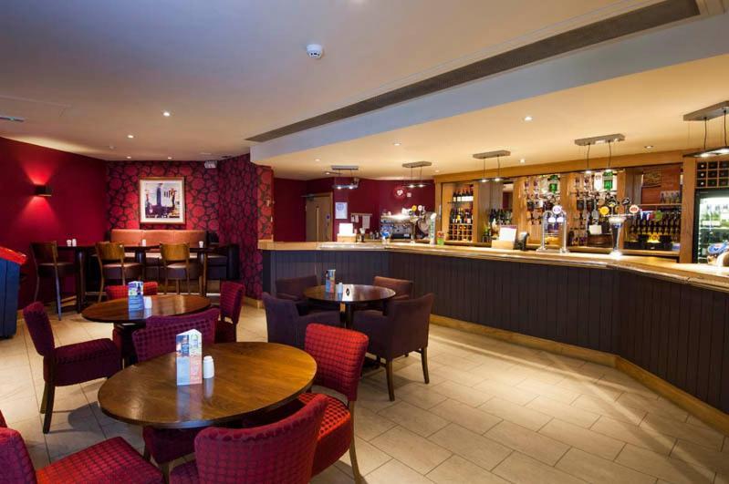 Premier Inn Leicester Fosse Park Экстерьер фото