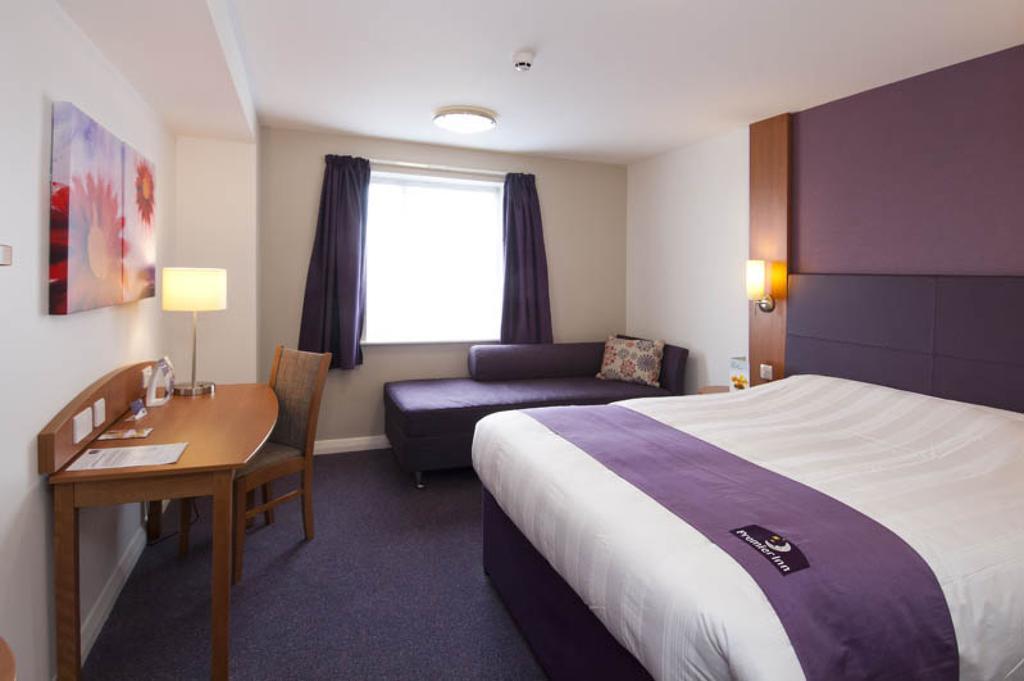 Premier Inn Leicester Fosse Park Экстерьер фото
