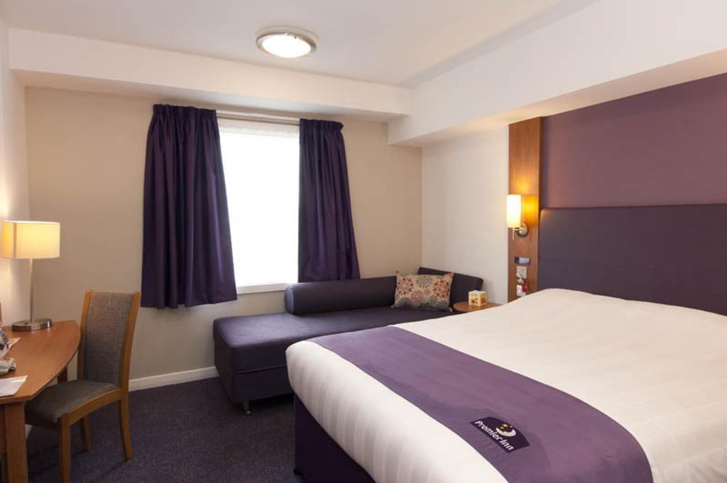 Premier Inn Leicester Fosse Park Экстерьер фото