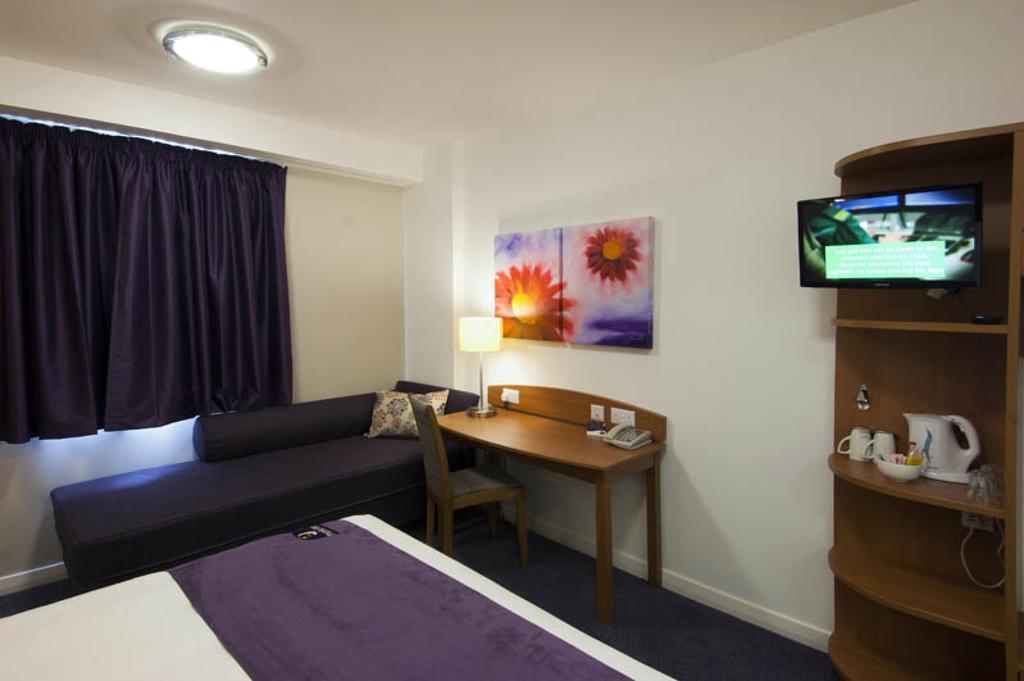 Premier Inn Leicester Fosse Park Экстерьер фото