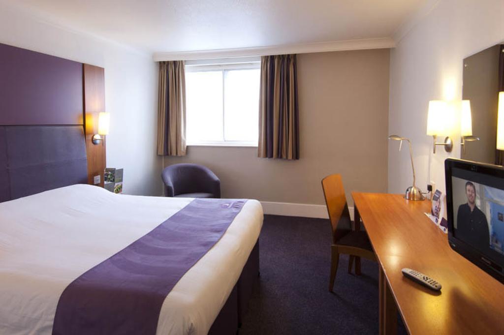 Premier Inn Leicester Fosse Park Экстерьер фото