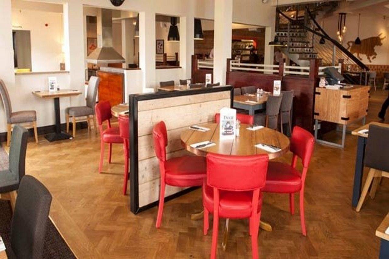 Premier Inn Leicester Fosse Park Экстерьер фото