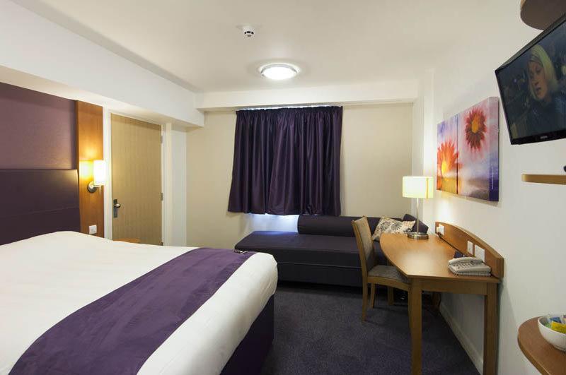 Premier Inn Leicester Fosse Park Экстерьер фото